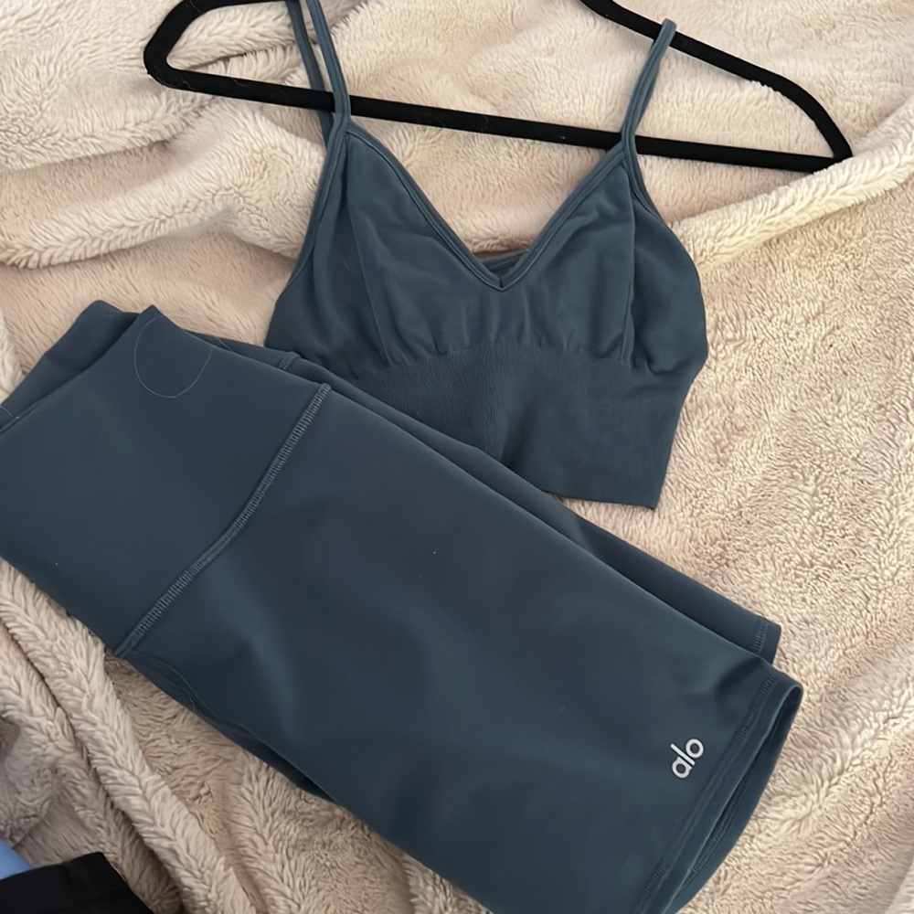 *set* Alo yoga set
